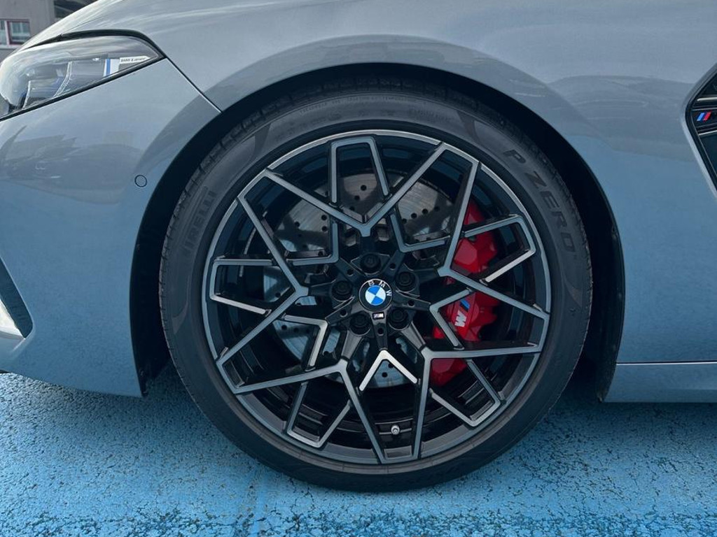 BMW M8