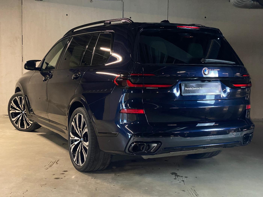 BMW X7 M60