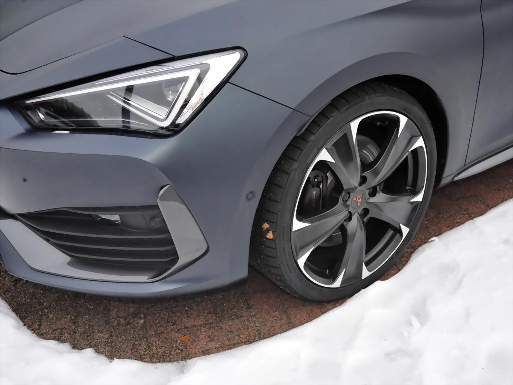 Cupra Leon 2.0 TSI DSG VZ