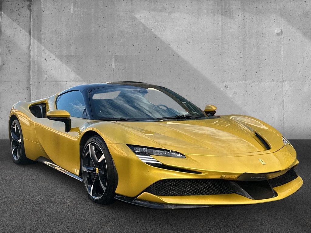 Ferrari SF90