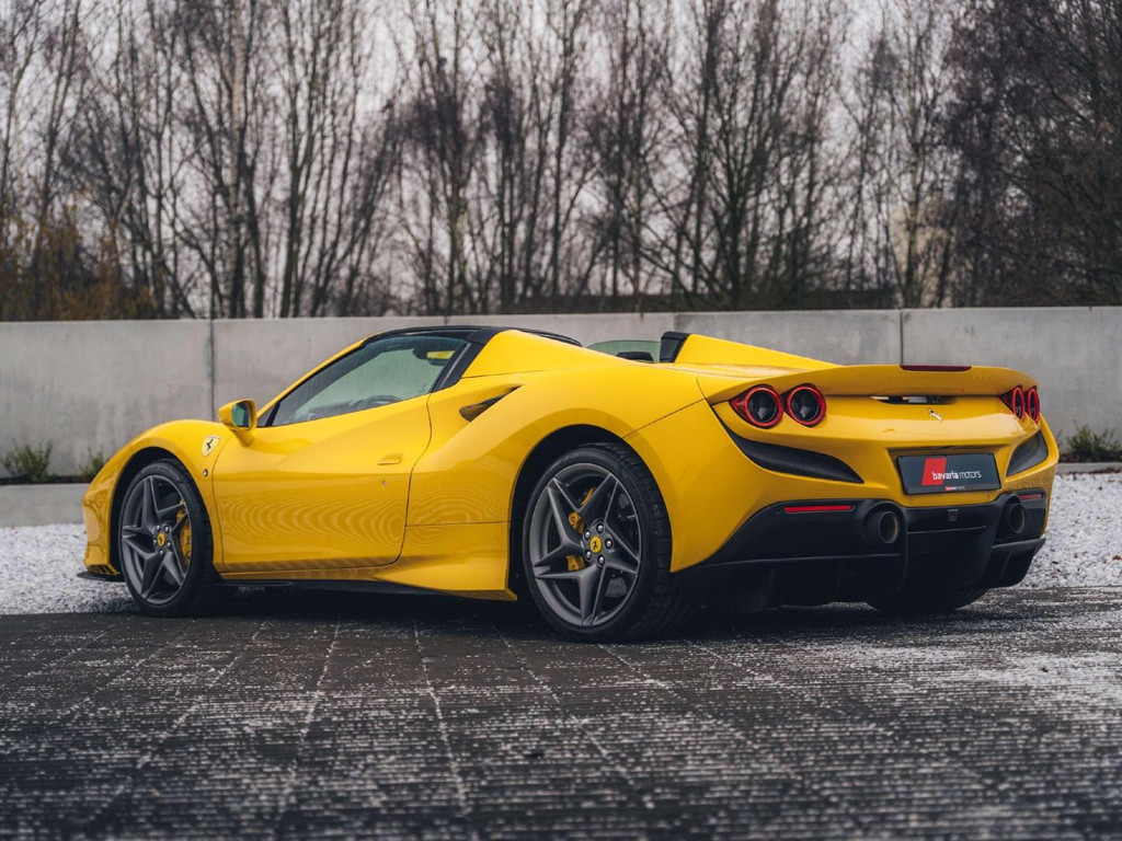 Ferrari F8 Spider