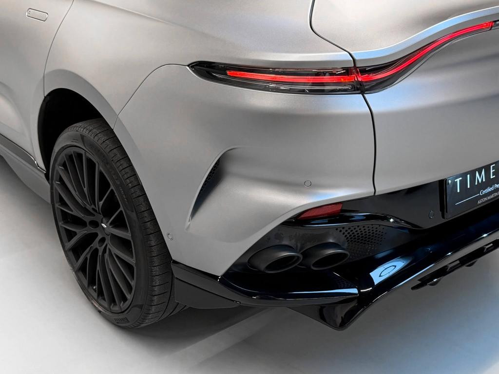 Aston Martin DBX