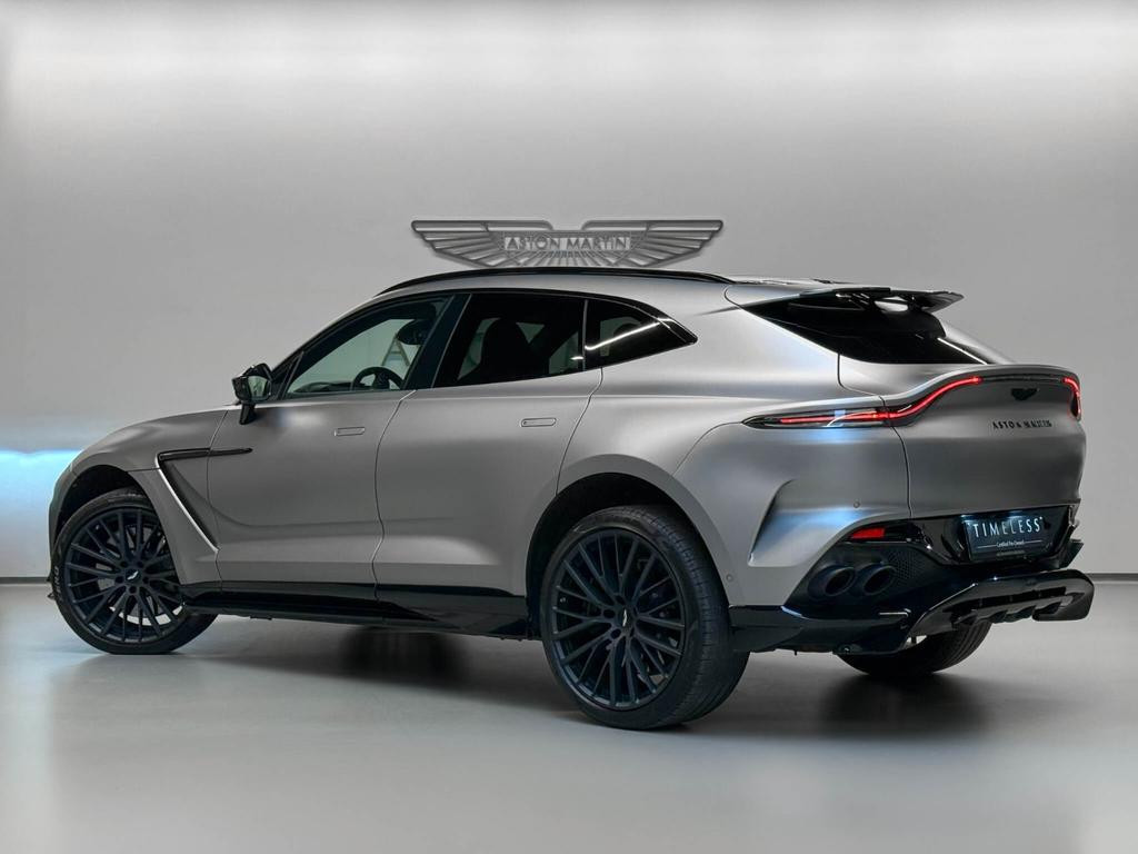Aston Martin DBX