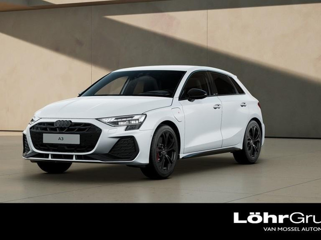Audi A3 Sportback Sedan S-Line Hybride 45 TFSI
