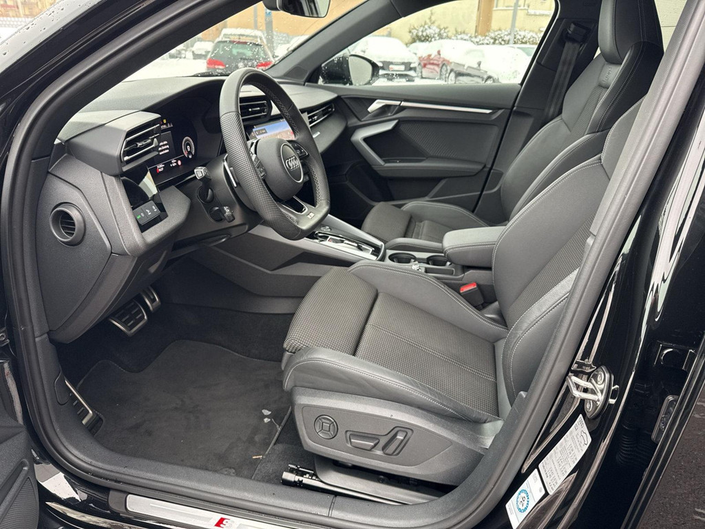 Audi A3 Sportback Sedan S-Line 35 TDI