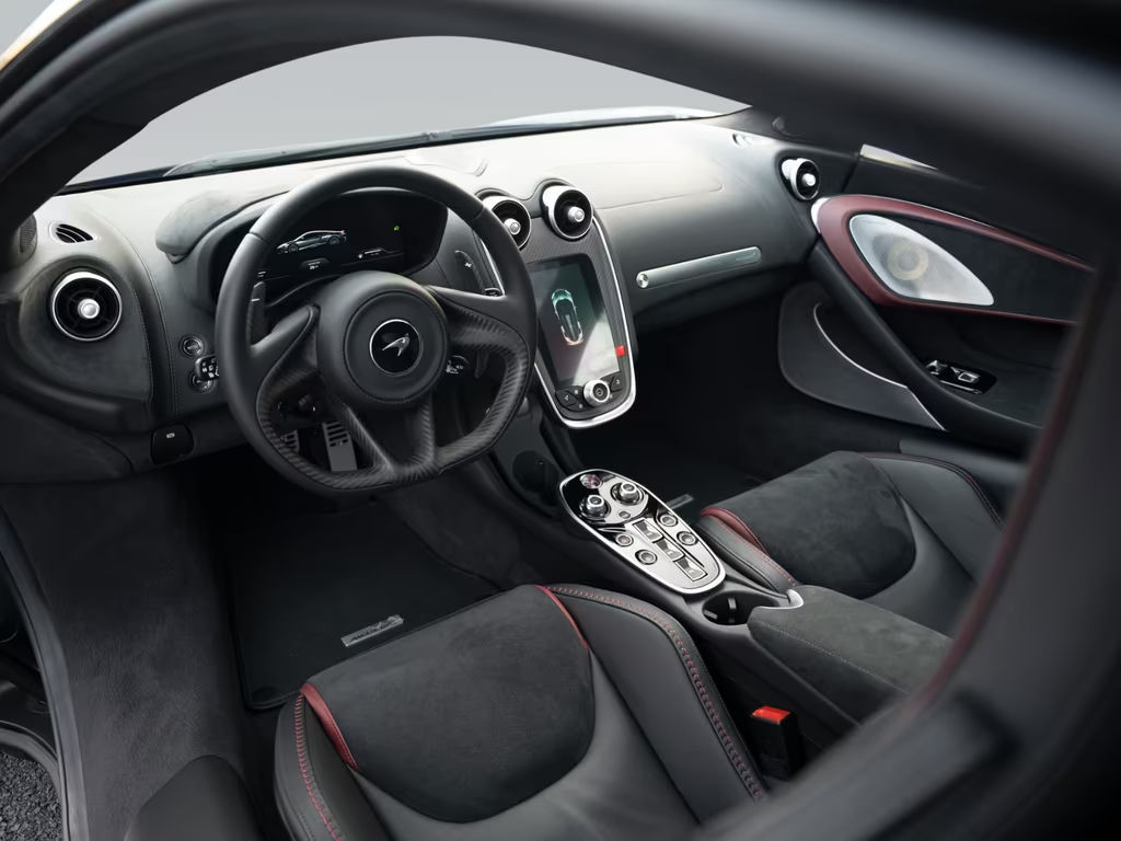 McLaren GT | Bowers & Wilkins | Sports Exhaust