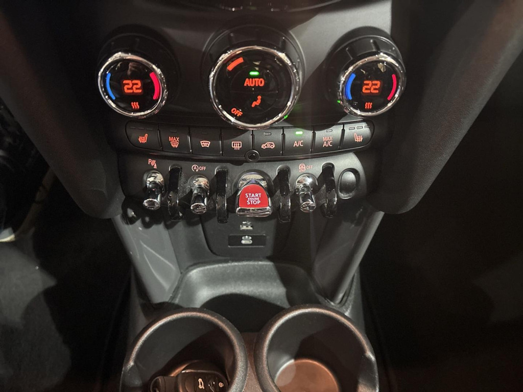 Mini Cooper Essential