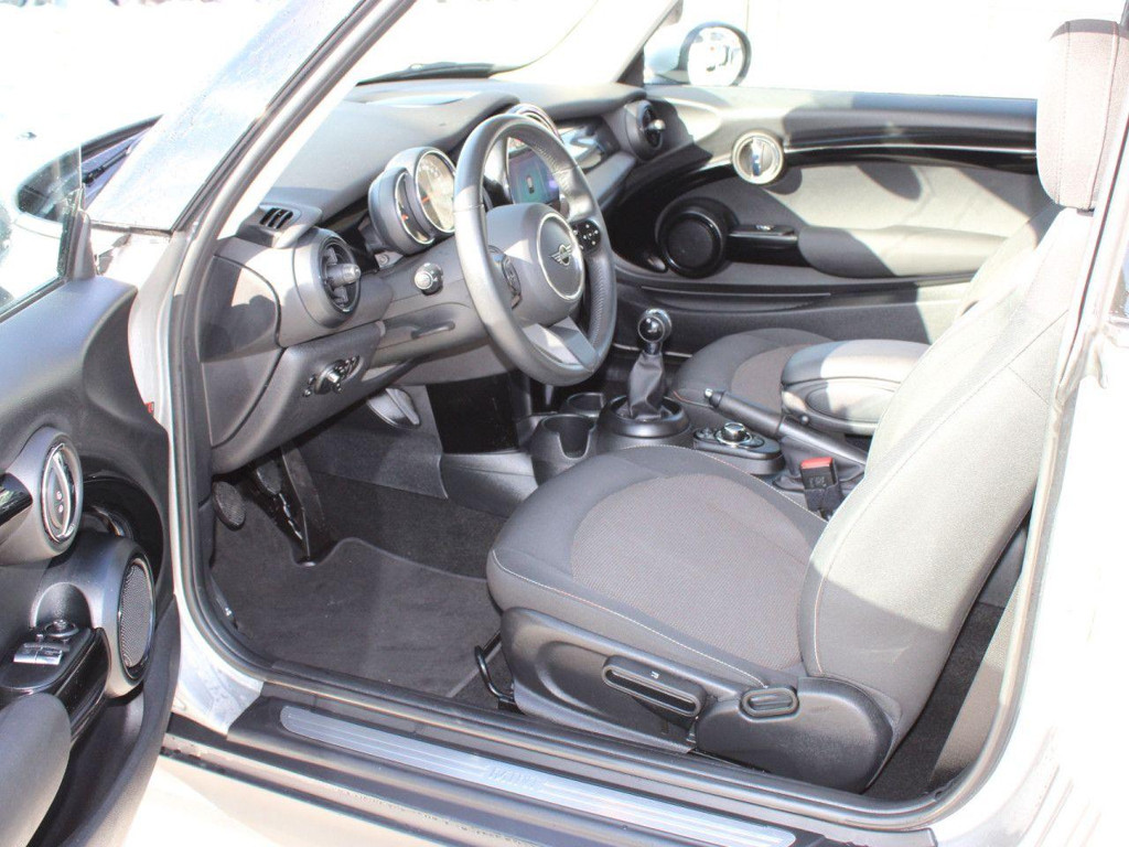 Mini Cooper Essential