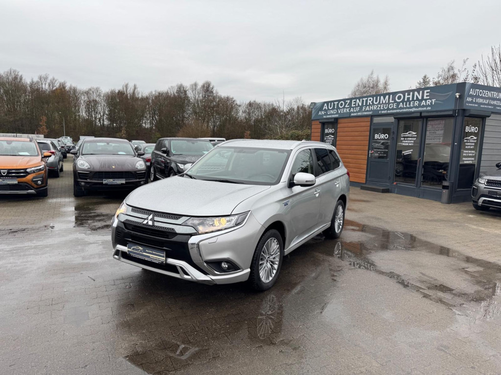 Mitsubishi Outlander PHEV 4WD