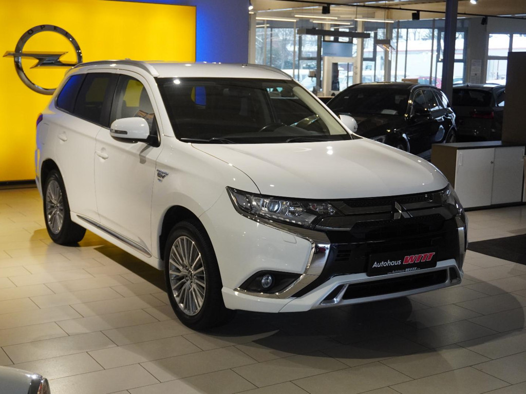 Mitsubishi Outlander PHEV 4WD