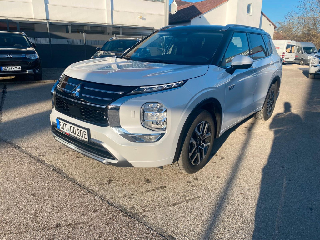 Mitsubishi Outlander PHEV 4WD