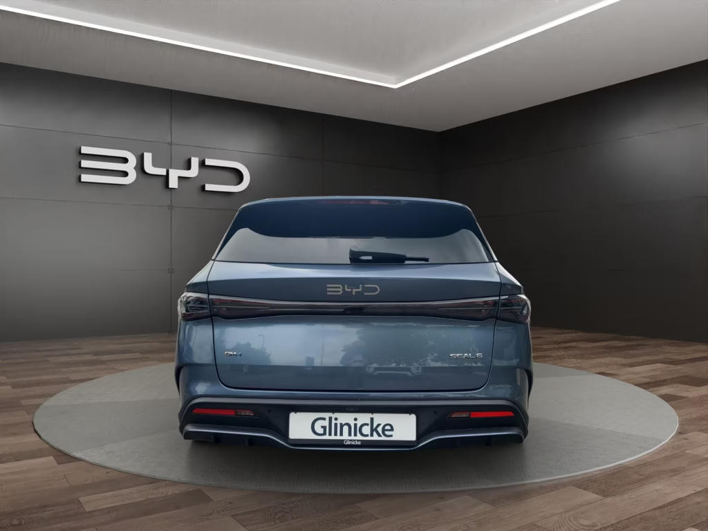 BYD Seal 6