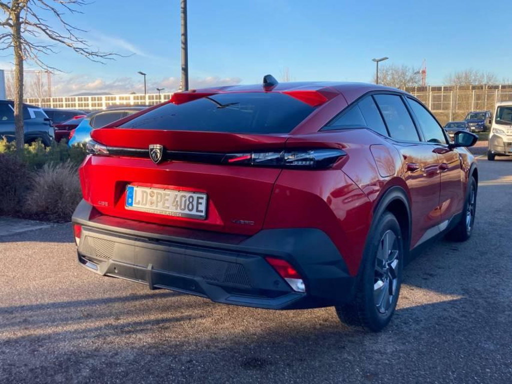 Peugeot 408