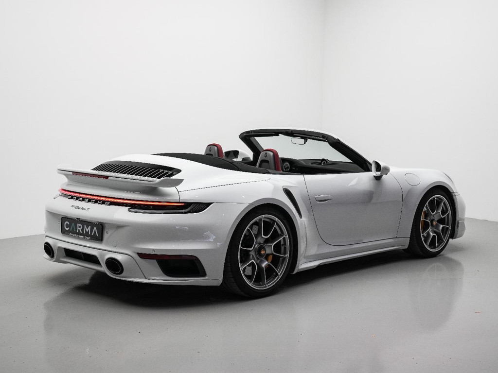 Porsche 992