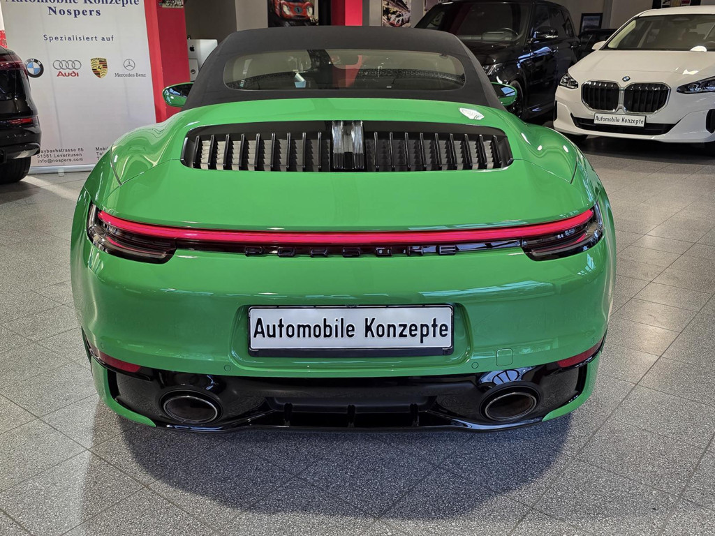 Porsche 992