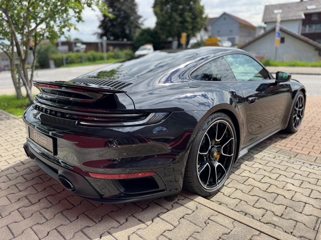 Porsche 992