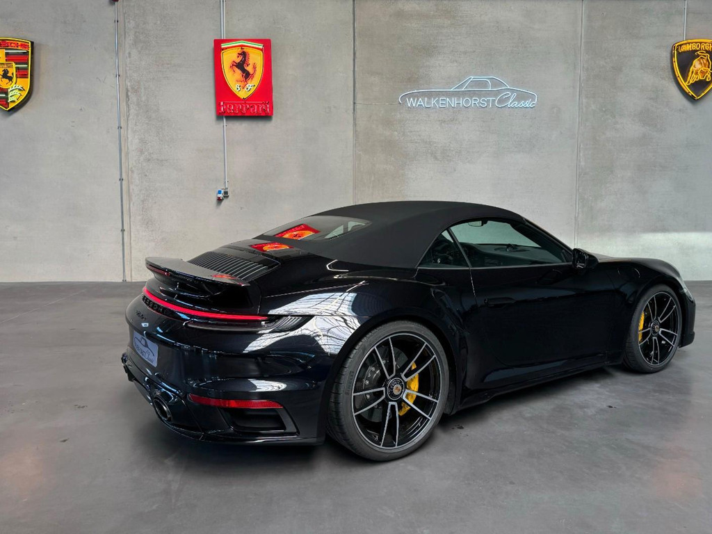 Porsche 992