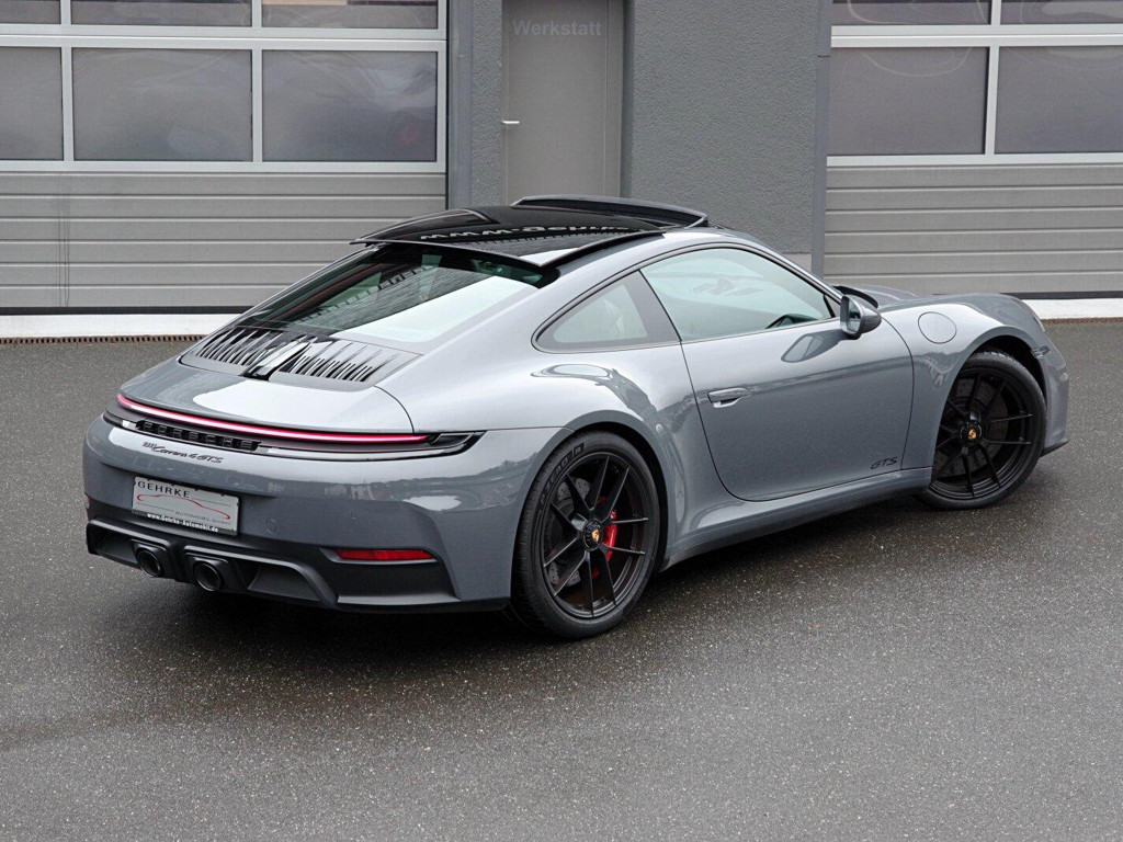Porsche 992