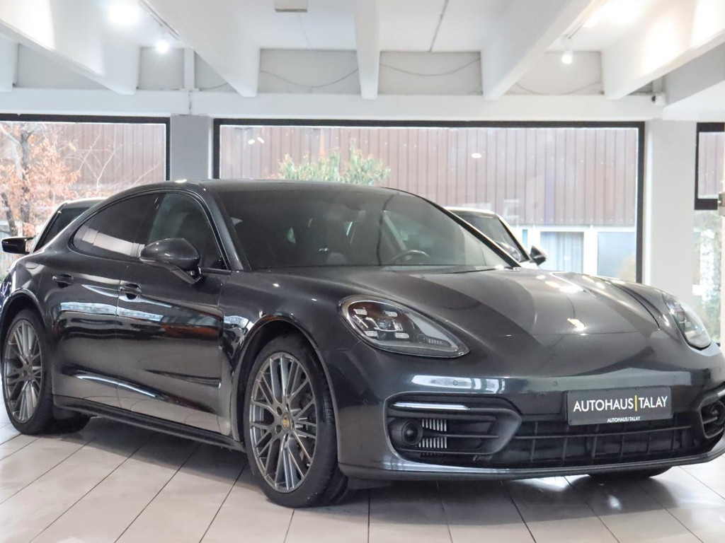 Porsche Panamera 4