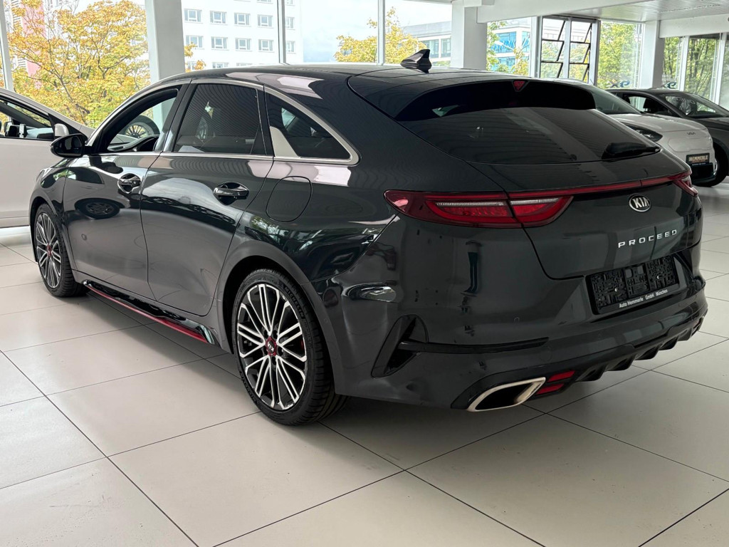 Kia ProCeed