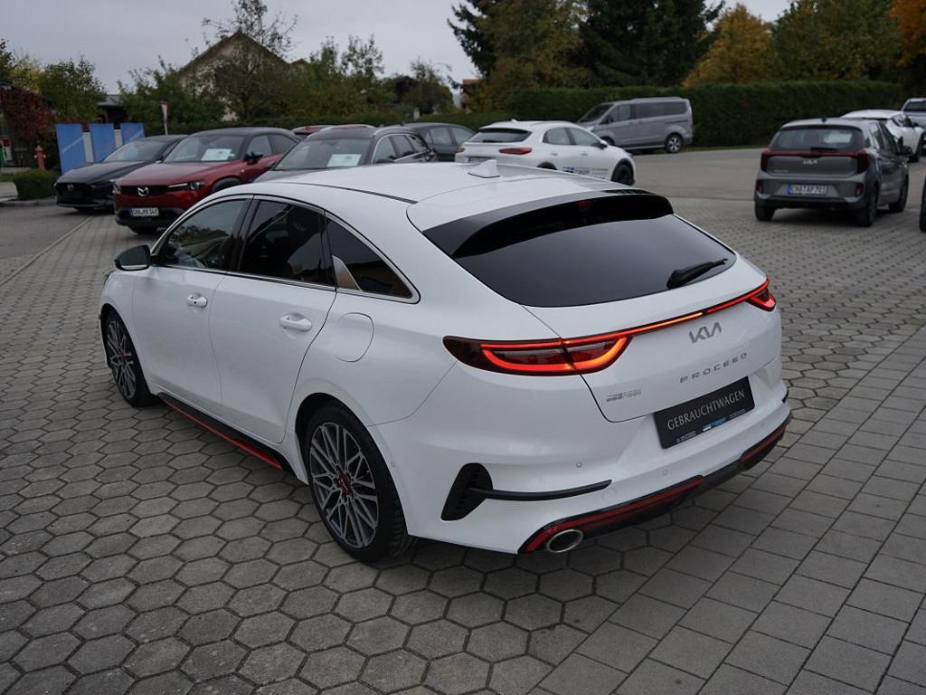 Kia ProCeed