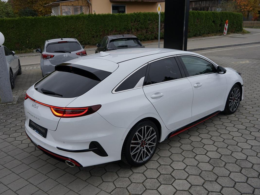 Kia ProCeed
