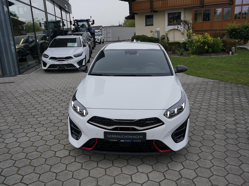 Kia ProCeed