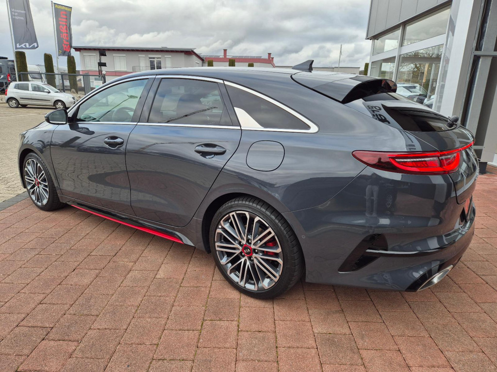 Kia ProCeed