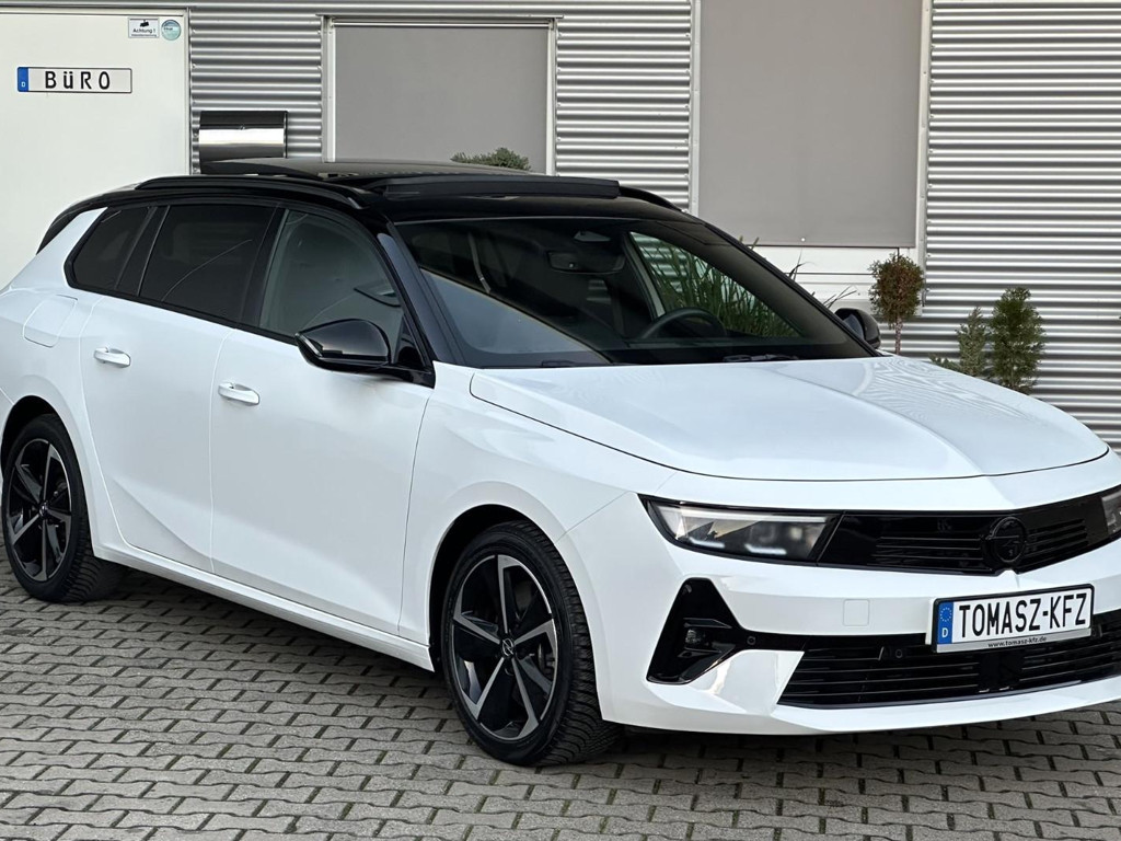 Opel Astra Sports Tourer Ultimate Hybrid