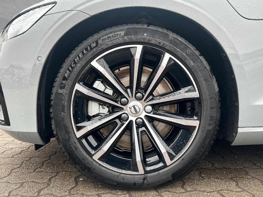 Volvo V60 AWD T8 Plus Dark