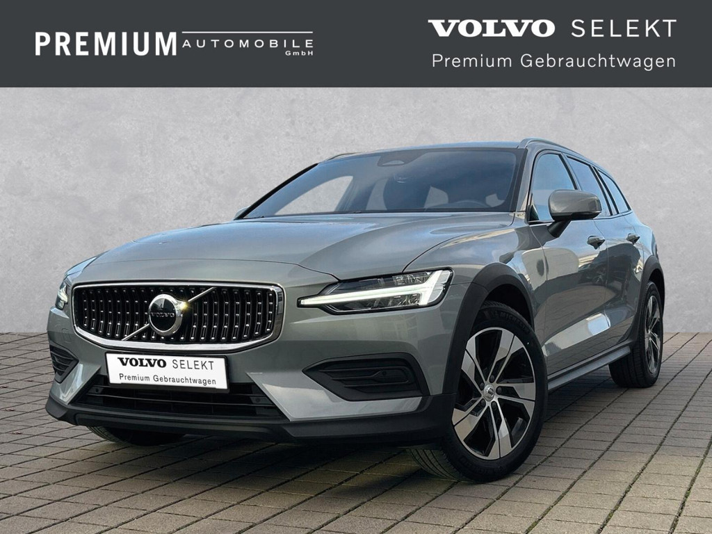 Volvo V60 Cross Country AWD Plus Bright