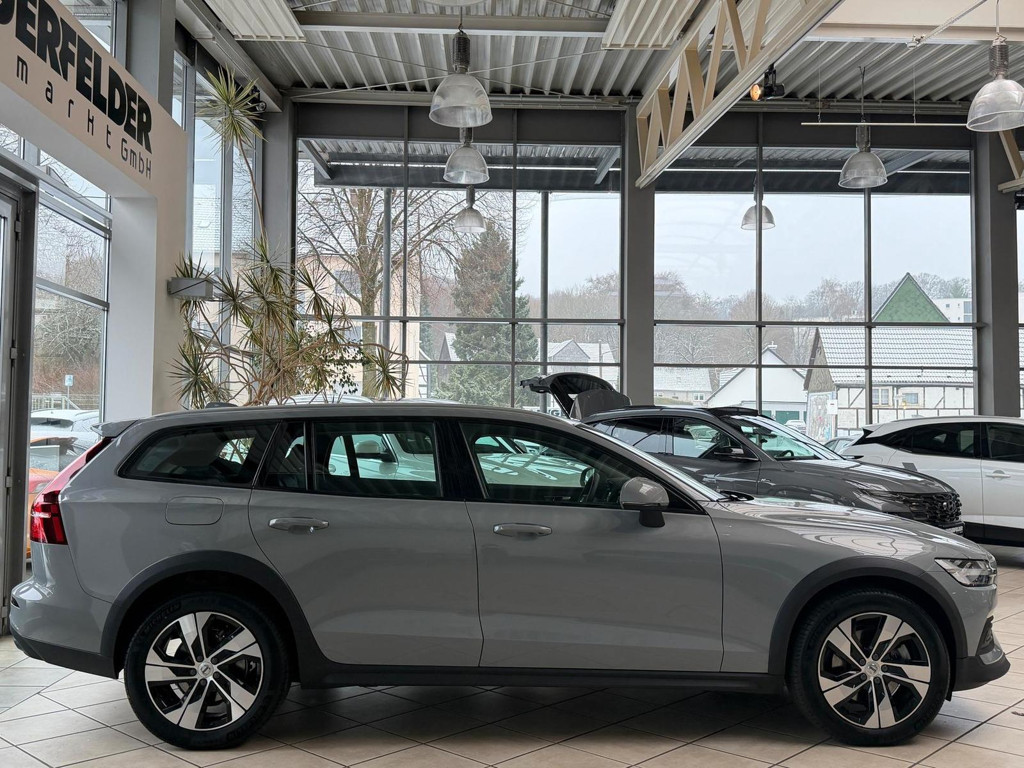 Volvo V60 Cross Country