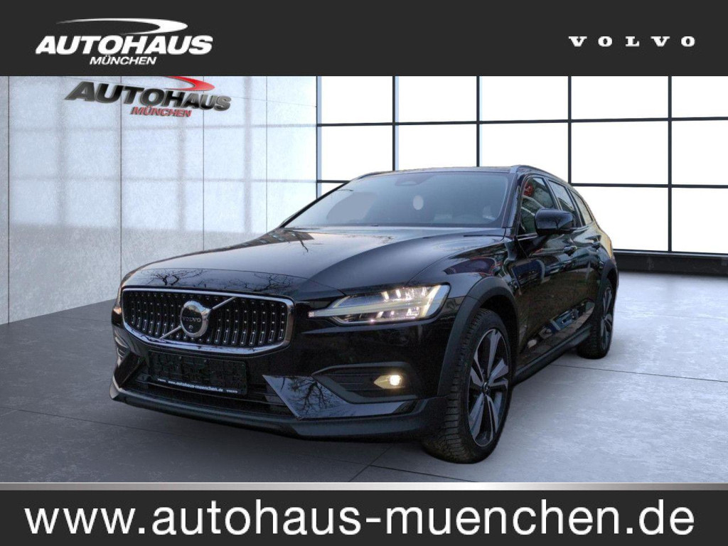 Volvo V60 Cross Country AWD Plus