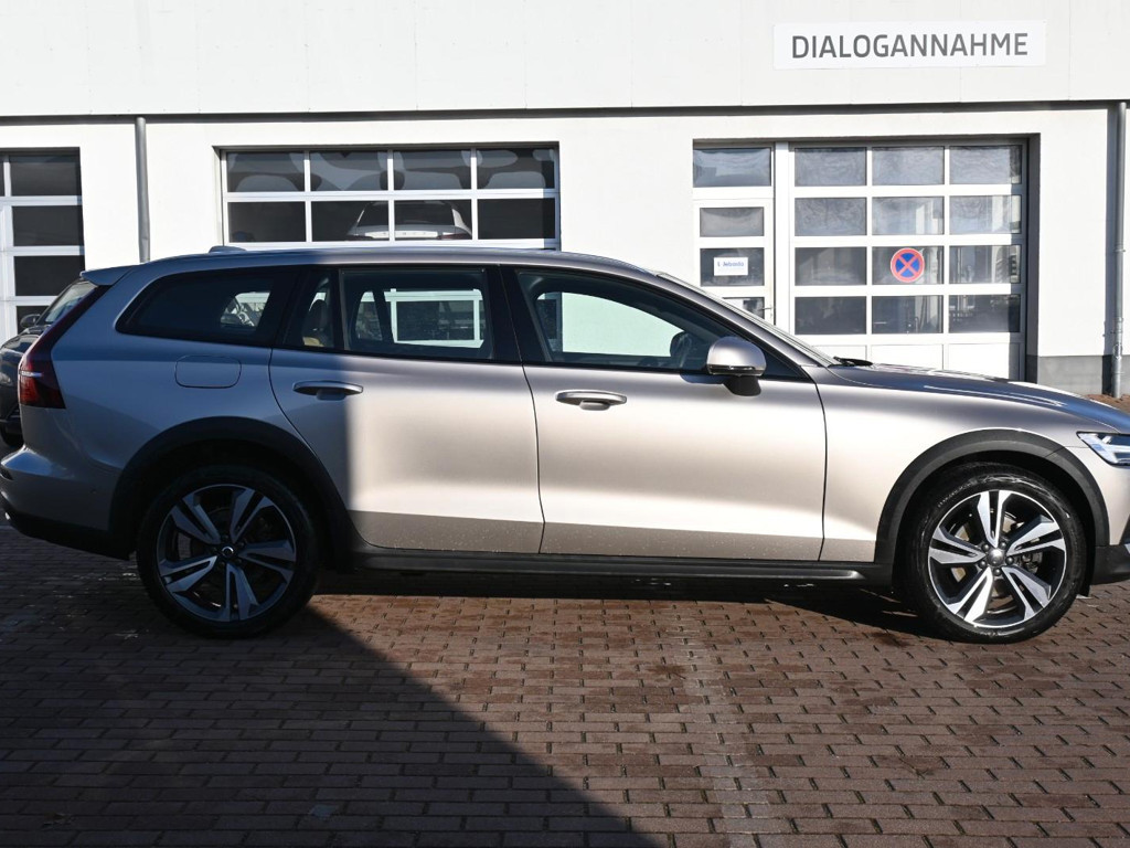 Volvo V60 Cross Country
