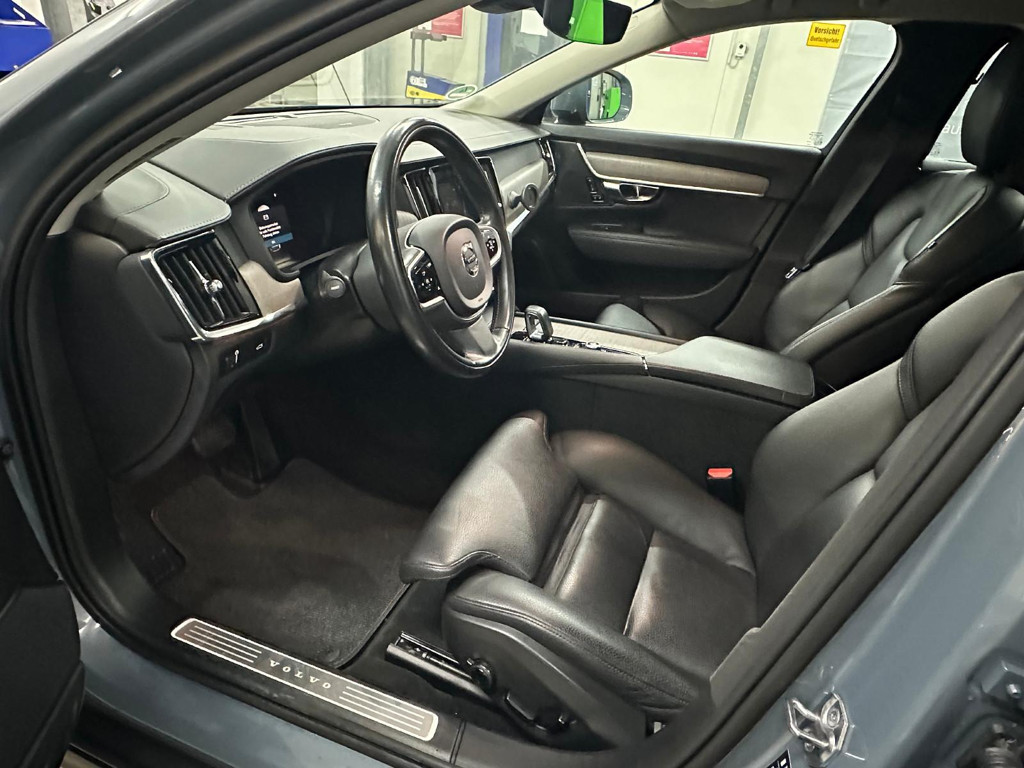 Volvo V90 Cross Country