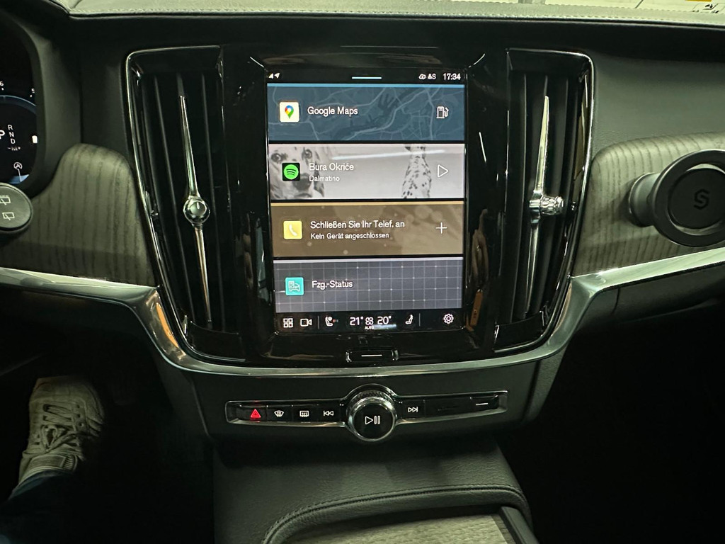 Volvo V90 Cross Country