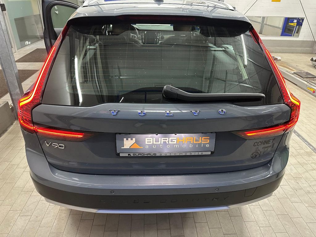 Volvo V90 Cross Country