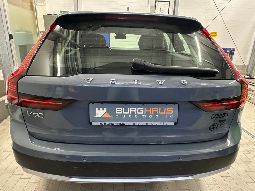 Volvo V90 Cross Country