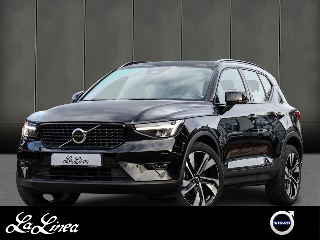 Volvo XC40 AWD Ultimate Dark