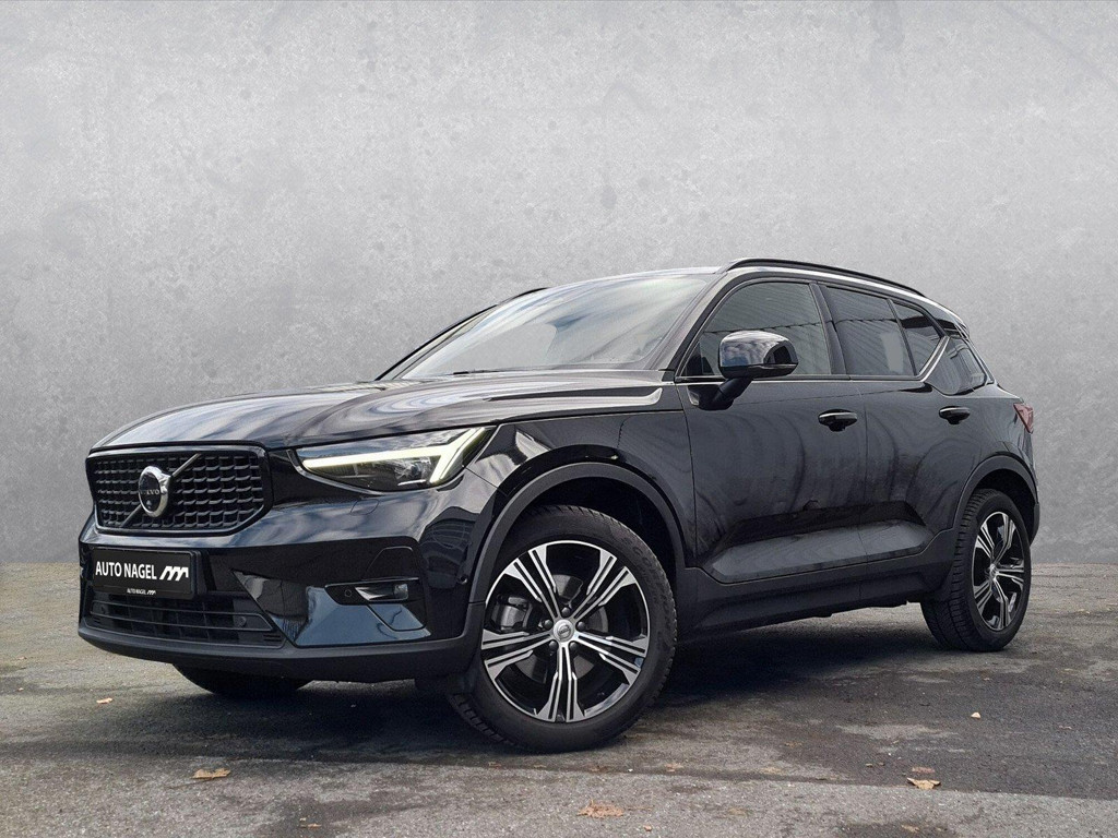 Volvo XC40 Plus Dark
