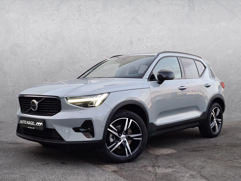 Volvo XC40 Plus Dark