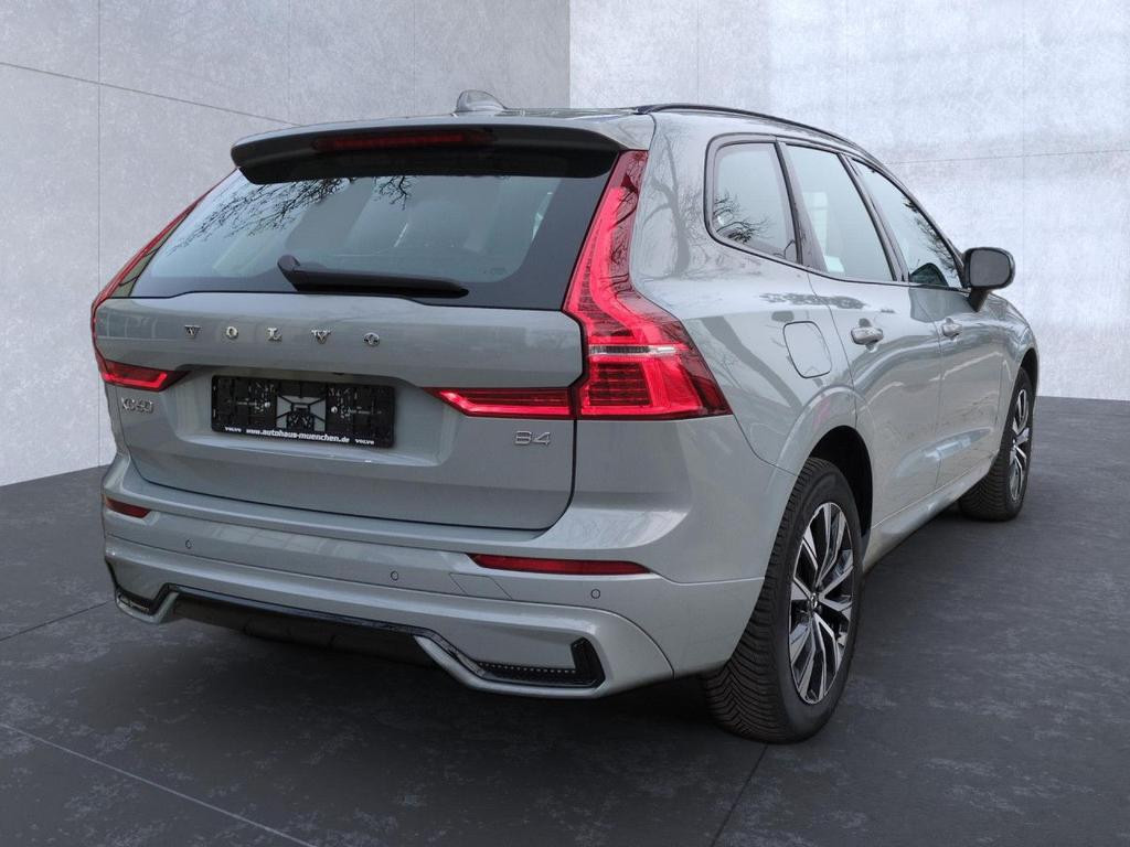 Volvo XC60 Plus Dark