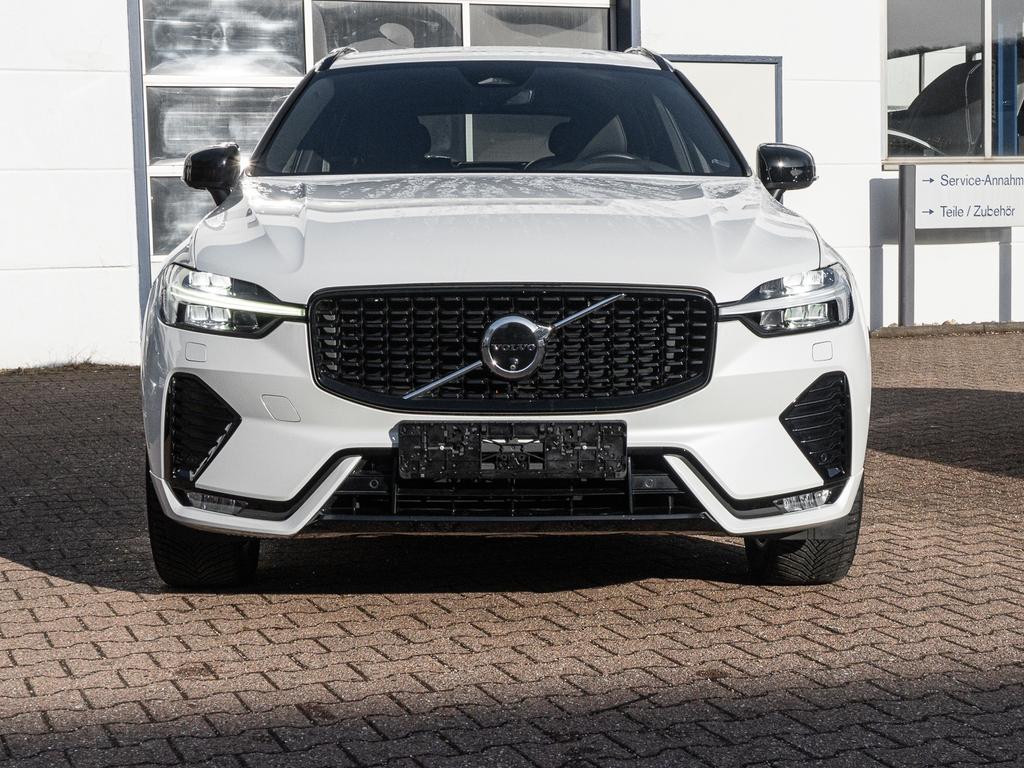 Volvo XC60 Plus Dark