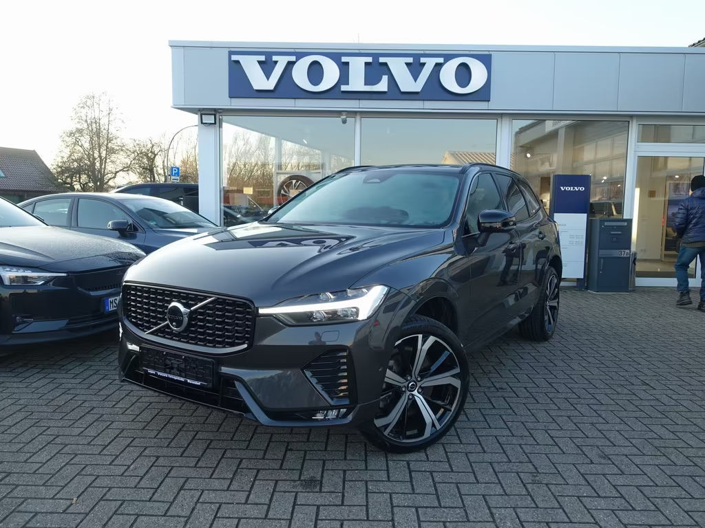 Volvo XC60 AWD Plus Dark