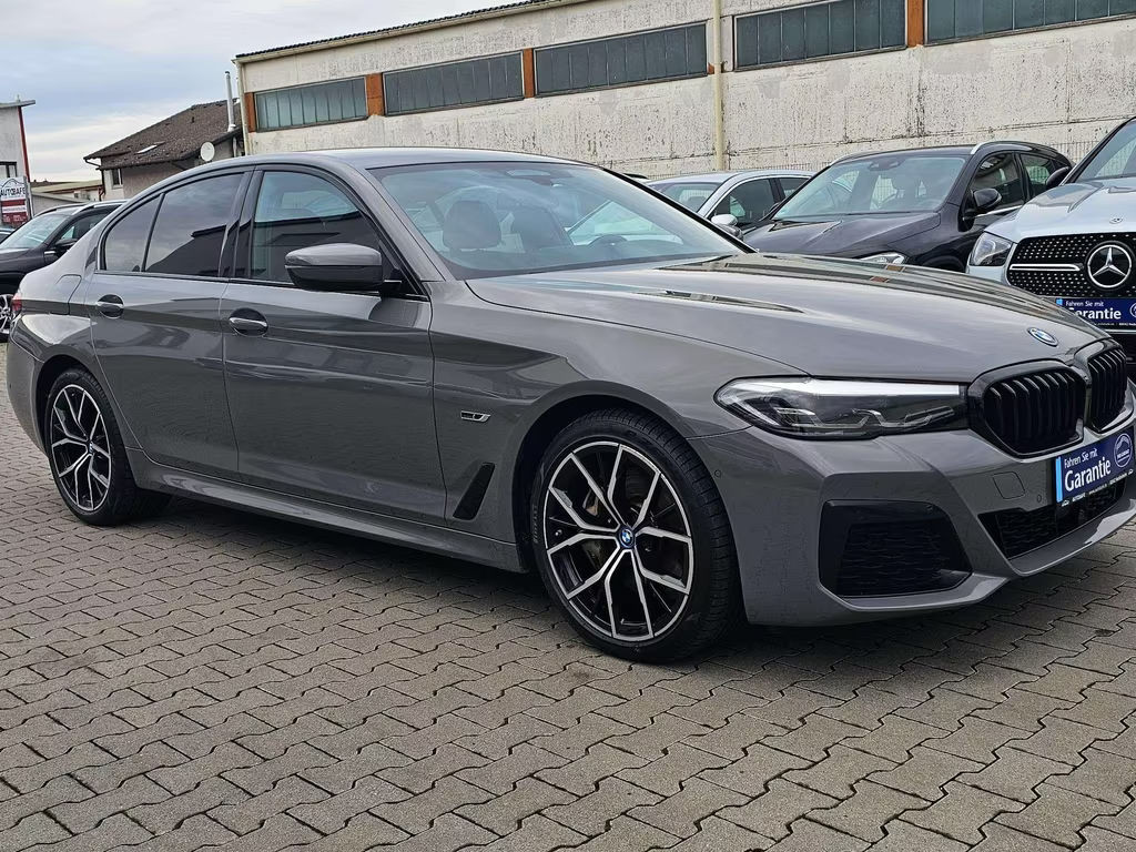 BMW 5 Serie 545 M-Sport xDrive Sedan 545e