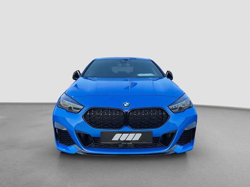 BMW M235