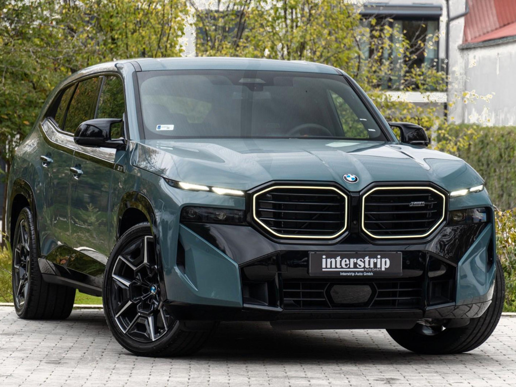 BMW XM