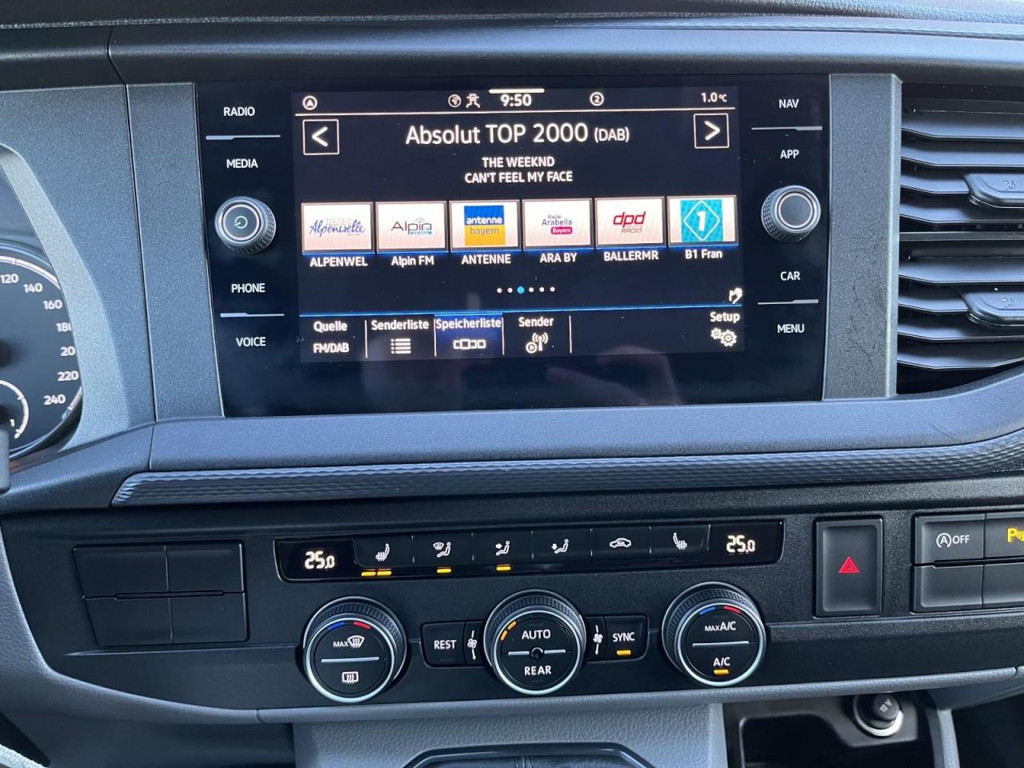 Volkswagen Caravelle