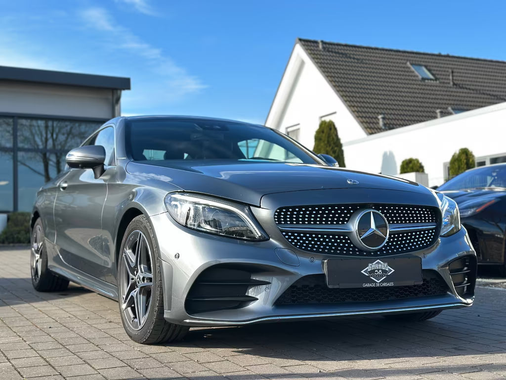 Mercedes-Benz C-Klasse C 300 AMG Line Coupé C 300 d