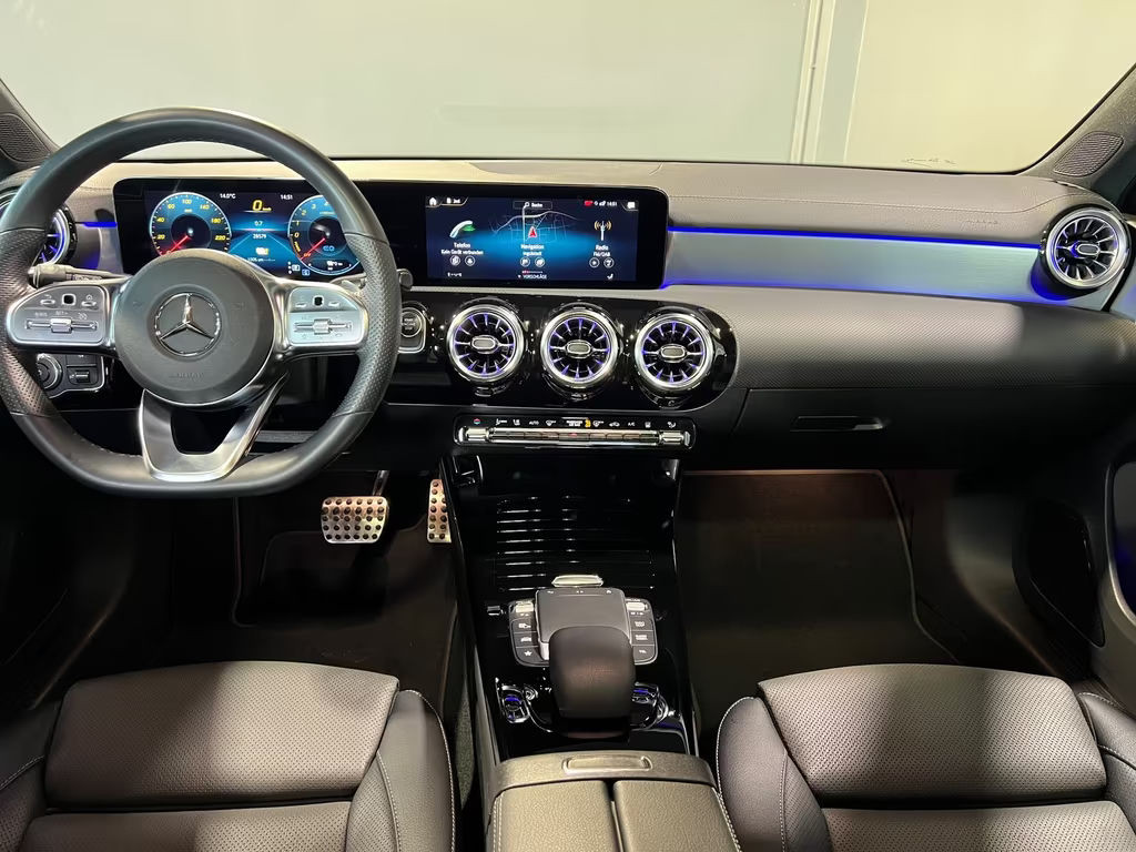 Mercedes-Benz A-Klasse A 250 AMG Line A 250 e